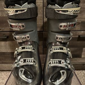 Salomon Energyser 100 ski boots.